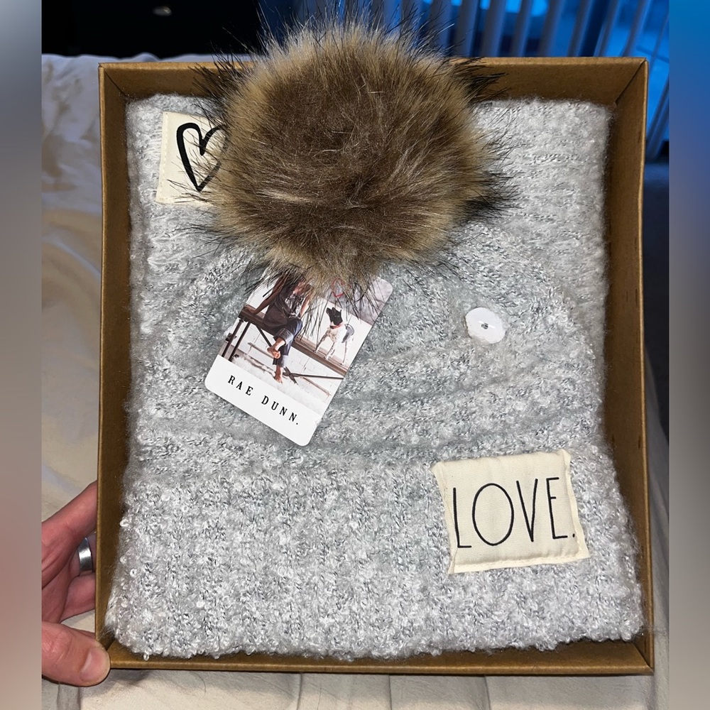 NWT! Women’s Rae Dunn Gray “LOVE” hat/scarf box set!